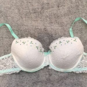 Victoria’s Secret Bra 34D